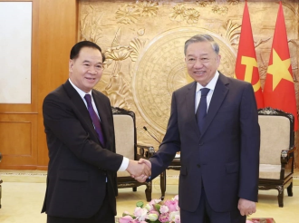 Vietnam strongly supports Laos’s national development: Party chief 